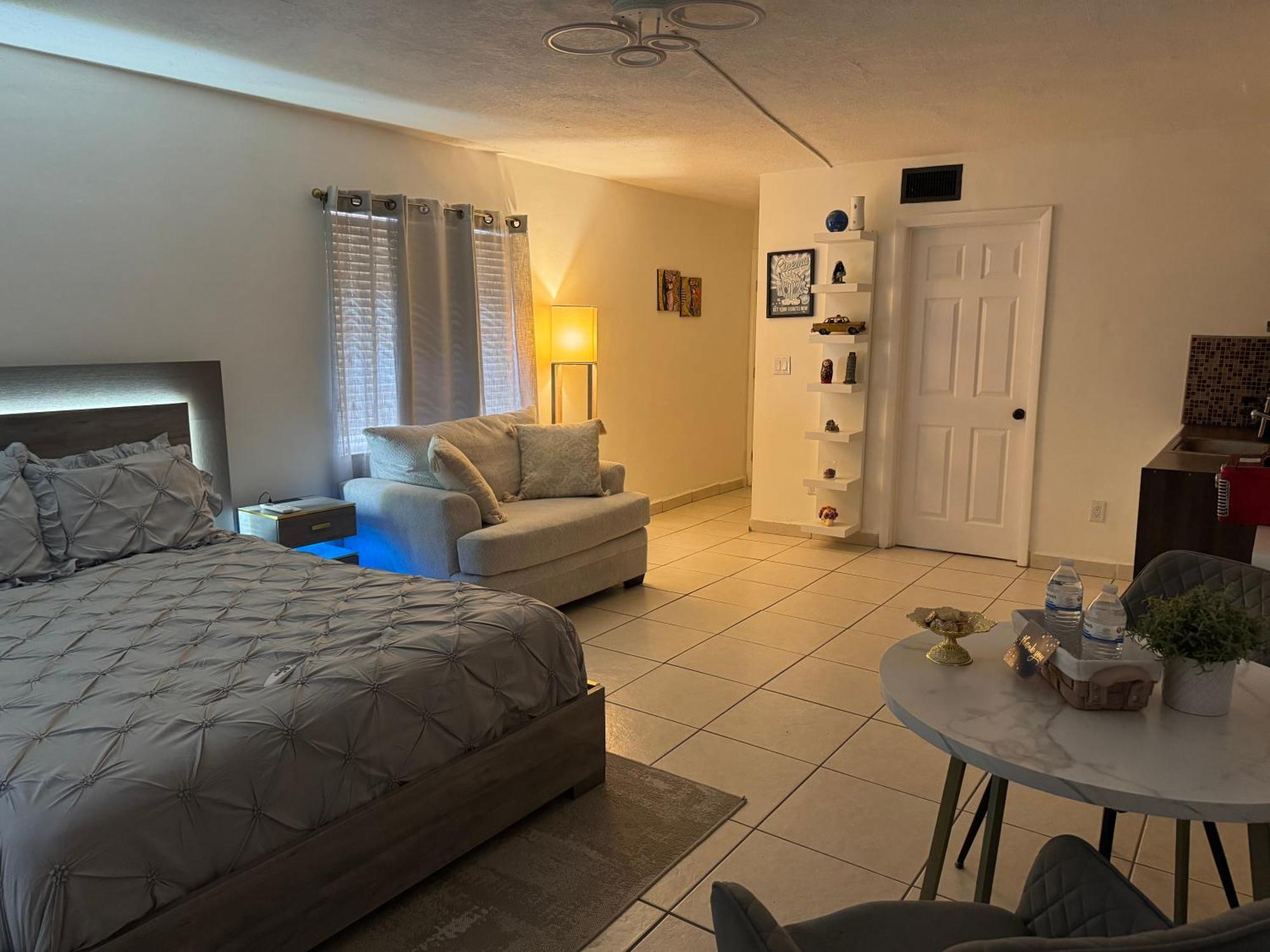 Nuevo Estudio A 5Minutos De Hialeah Park & Casino Eksteriør bilde